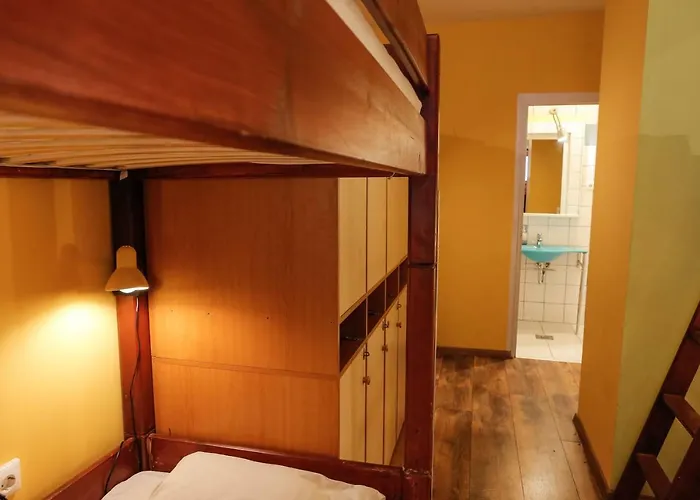 Bazár Hostel *